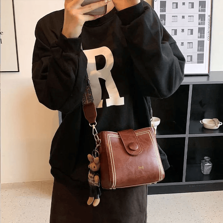 Vintage Crossbody Leather Bag 'Helena'™  | Snygg axelväska med justerbar bredare axelrem