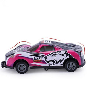 Speedy Cars™ | Stuntbilar som hoppar och voltar